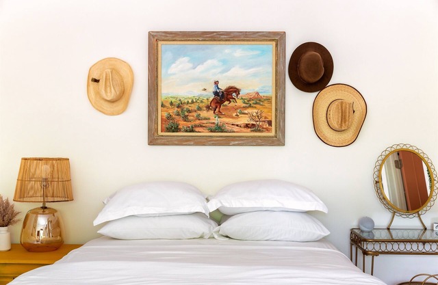2.5 Miles to Downtown Nashville | Walk to Dining & Bars | Dog-Friendly*