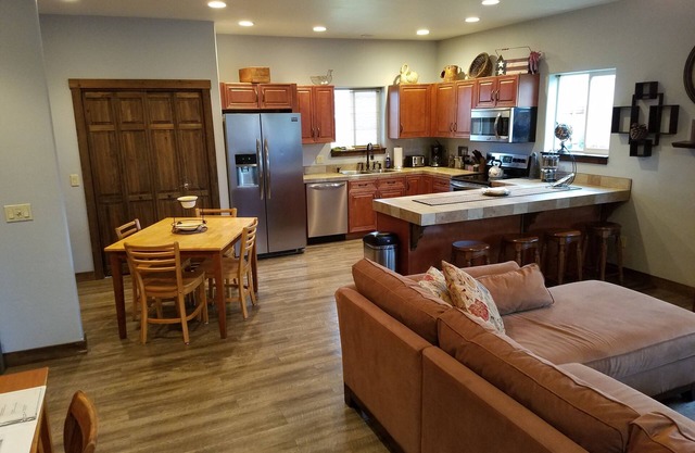 2 Bd, 1 1/4 bath House Central to Glacier Park, Flathead Lake, Whitefish Lake.