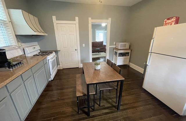 2 Bdr in the Heart of Algonquin