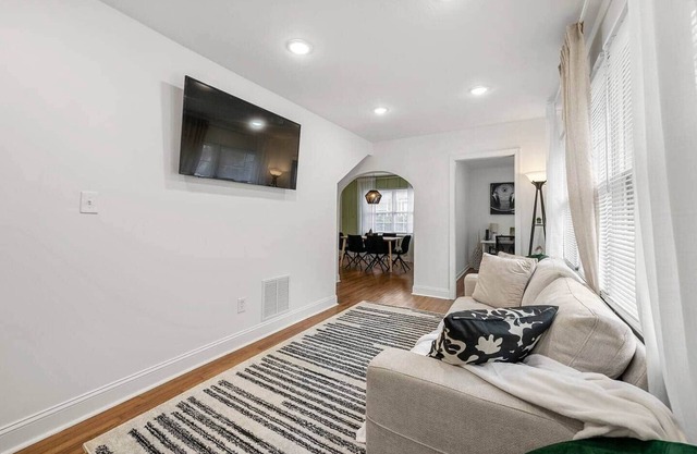 2 Bed/2 bath in Atl Home | 10 Mins from Airport