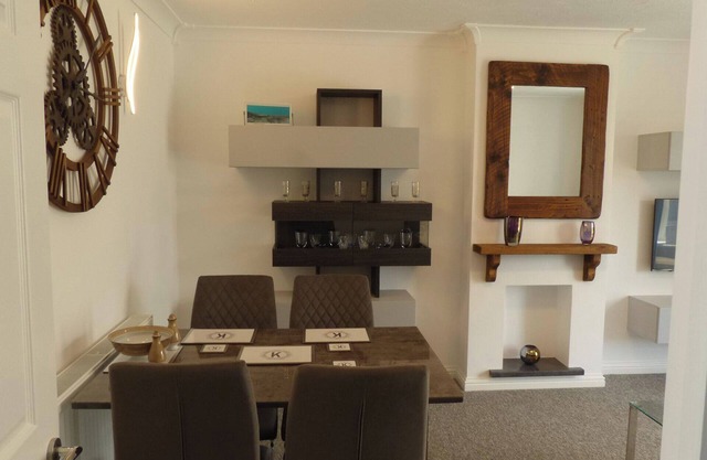 2-Bed Bungalow - Sleeps 4 & Pets Ok