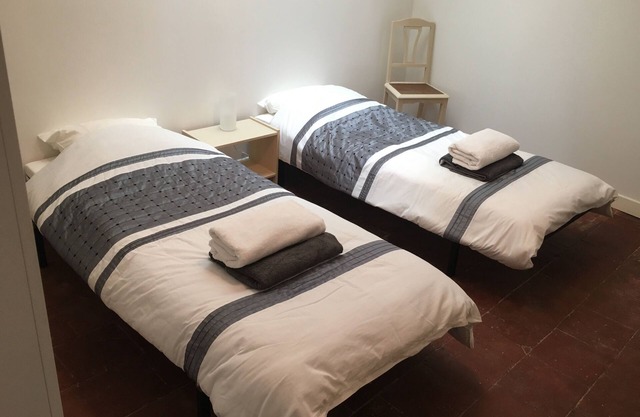 2 bed House to rent in Marseillan village centre, large roof terrace