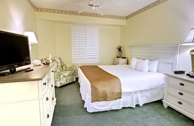 2 BED OCEAN FRONT CONDO WYNDHAM OCEAN WALK 4/9-4/13, CHEER WEEK WED-SUN SLEEP 8