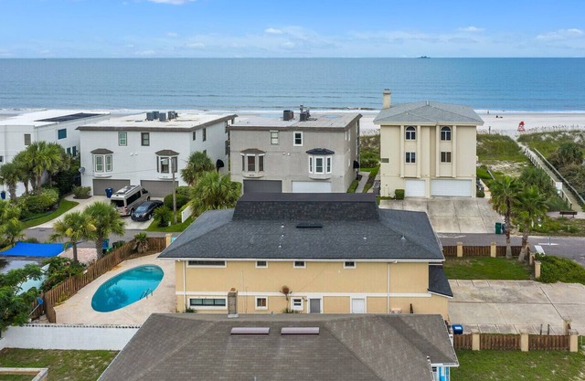 2 Bedroom 1 Bath Duplex Just steps from the beach with a Pool