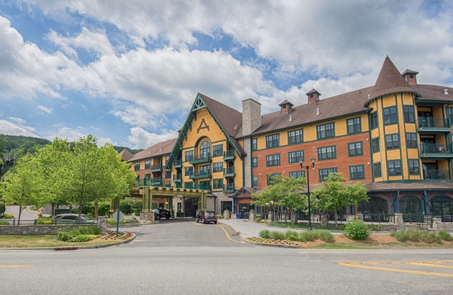 2 Bedroom 2 Bath Hotel Condo at Mountain Creek Resort