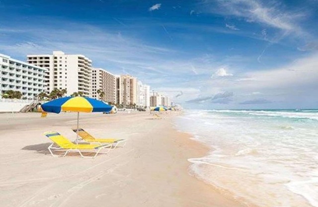 2 Bedroom, 2 Bath, Oceanfront at Daytona Beach Seabreeze!