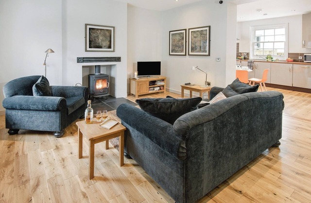 2 bedroom accommodation in Gatehouse of Fleet