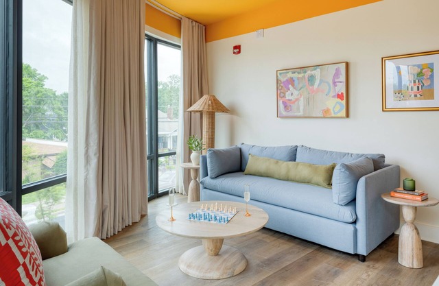 2 Bedroom Accessible Hotel Suite in 12South!