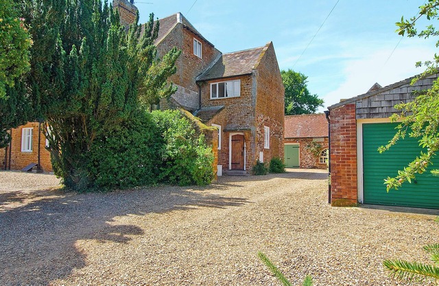 2 bedroom accommodation in Old Hunstanton