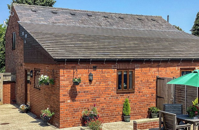 2 bedroom accommodation in Dudleston, near Ellesmere