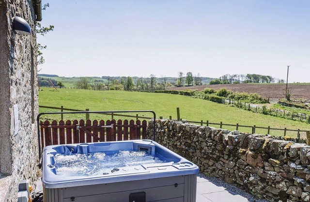 2 bedroom accommodation in Kirkcudbright
