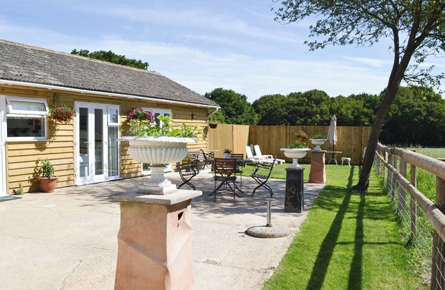 2 bedroom accommodation in Bilsington, near Ashford