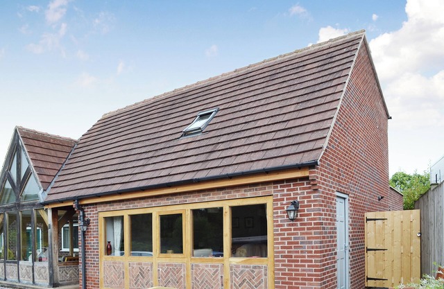 2 bedroom accommodation in Cutthorpe, near Chesterfield