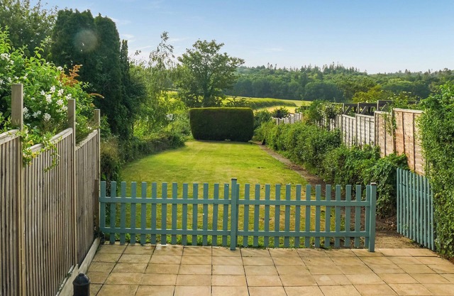 2 bedroom accommodation in Havenstreet