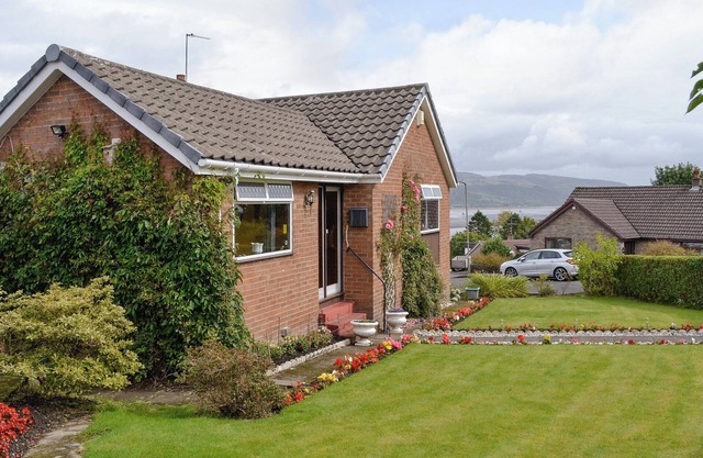 2 bedroom accommodation in Langbank, near Port Glasgow