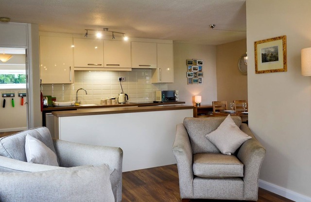 2 bedroom accommodation in Y Felinheli