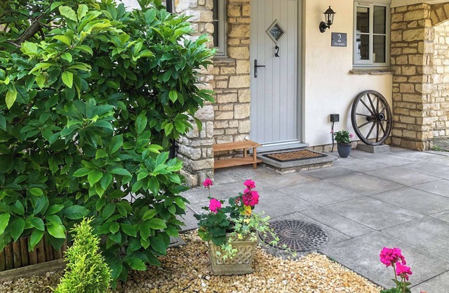 2 bedroom accommodation in Cheltenham