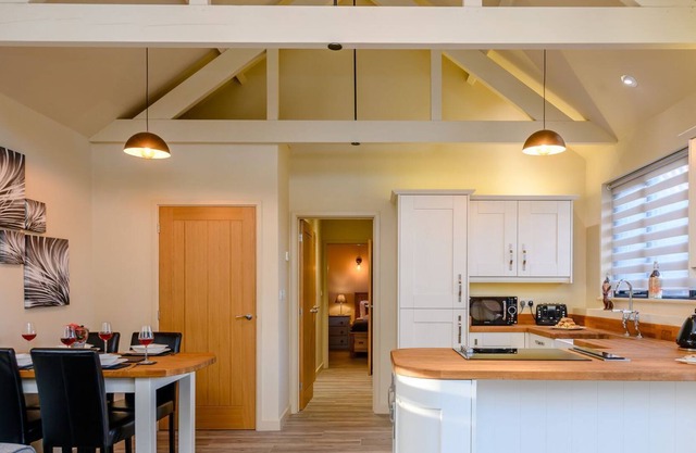 2 bedroom accommodation in Heveningham, near Halesworth