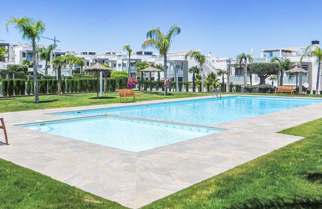 2 bedroom accommodation in Torrevieja
