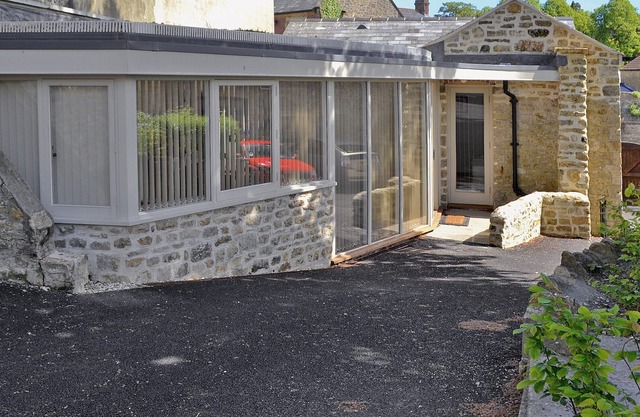 2 bedroom accommodation in Beaminster