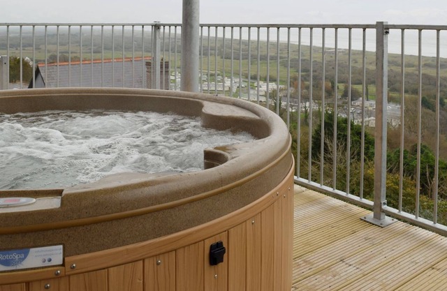 2 bedroom accommodation in Pendine, near Laugharne