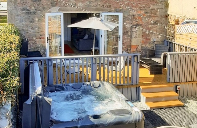 2 bedroom accommodation in Ayton, near Eyemouth