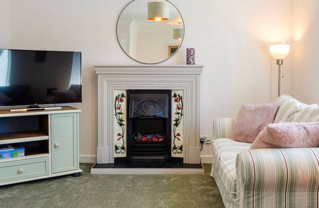 2 bedroom accommodation in Montrose