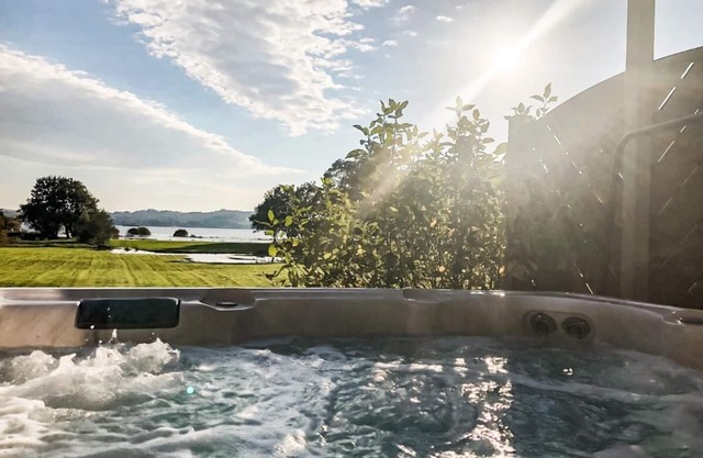 2 bedroom accommodation in Balmaha