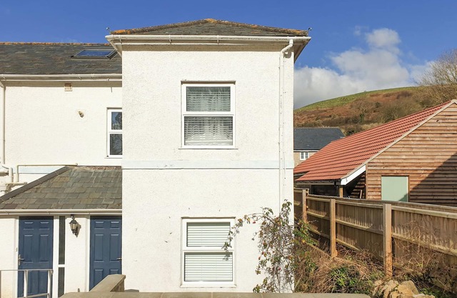 2 bedroom accommodation in Bothenhampton, near Bridport
