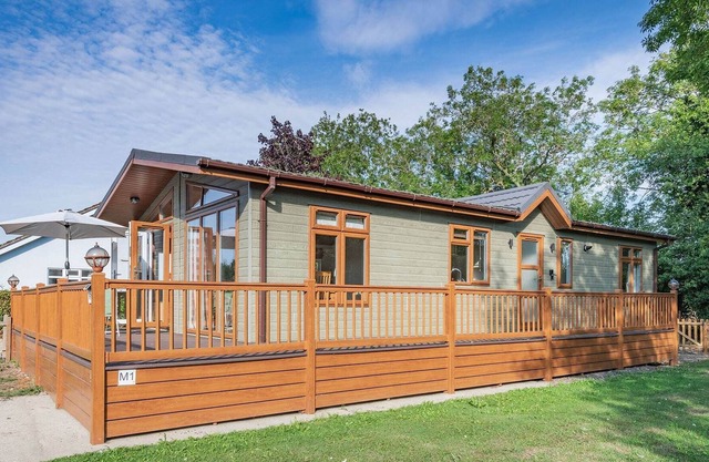 2 bedroom accommodation in Yaxham, Dereham