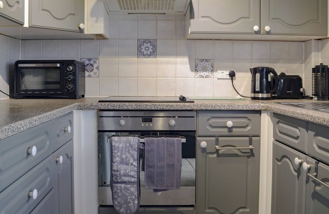 2 bedroom accommodation in Walcott, near Stalham