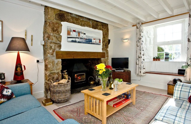 2 bedroom accommodation in Pendeen