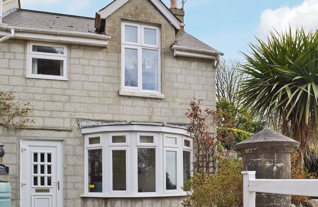 2 bedroom accommodation in St Lawrence, near Ventnor