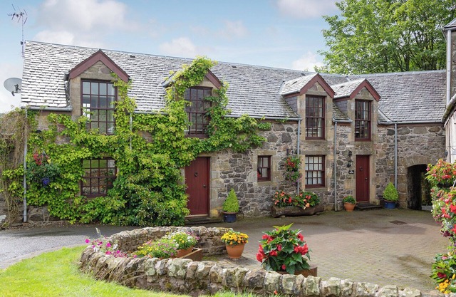 2 bedroom accommodation in Kinross, near Perth
