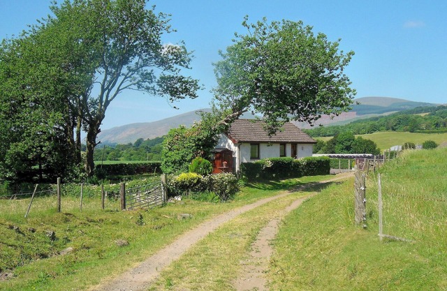 2 bedroom accommodation in Rumbling Bridge, near Kinross
