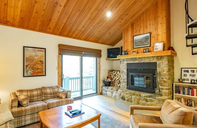 2 bedroom accommodation in Davis