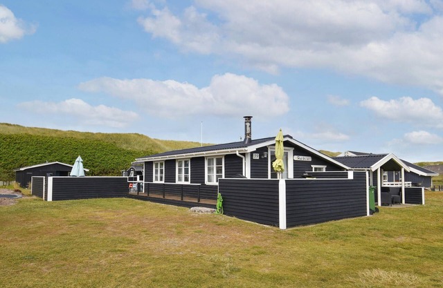 2 bedroom amazing home in Ulfborg