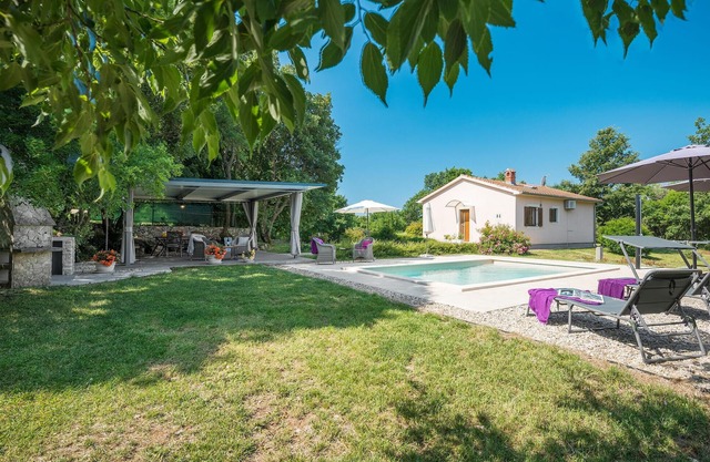 2 bedroom amazing home in Bale