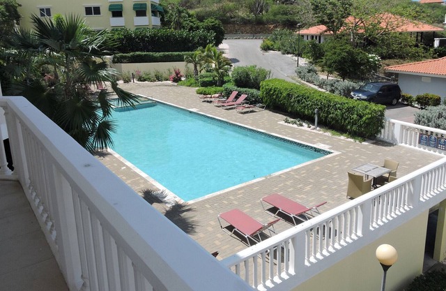 2 bedroom apartment with beautiful view of the caribbean ocean at Blue bay