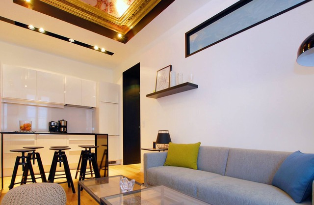 2 bedroom apartment, Guaranteed Calm in Bellecour