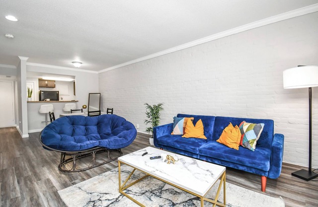 2 Bedroom Apartment in Central Houston