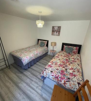 2 Bedroom Apartment on suite bathroom, Southmead Bristol