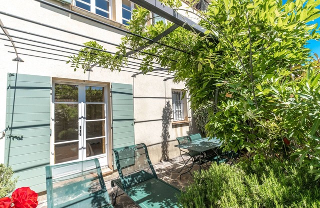 2-BEDROOM APARTMENT WITH TERRACE (N°512)