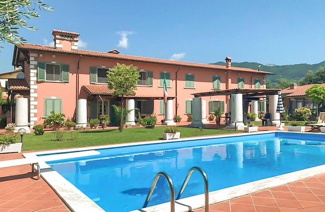 2 bedroom beautiful apartment in Querceta