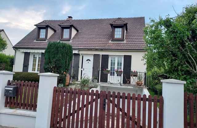 2 Bedroom Bed & breakfast in Gouvieux