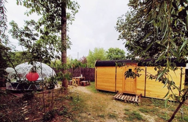 2 Bedroom Chalet in Pruniers-en-Sologne