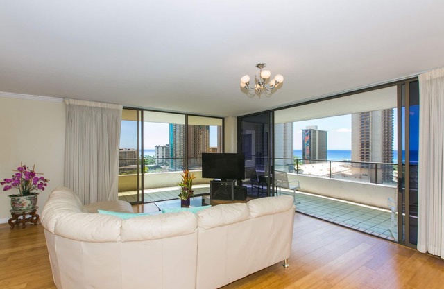 2-Bedroom Condo Just 8 Minutes Walk to Waikiki Beach