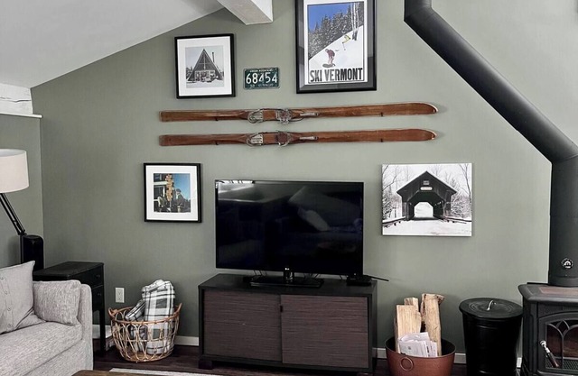 2 bedroom condo located steps to Toll House Lift at Stowe Mountain Resort