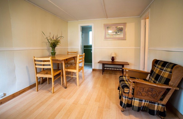 2-Bedroom Cottage #4 - Monterey Pine