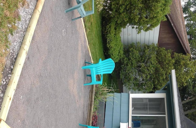 2 bedroom Cottage & Waterfront
